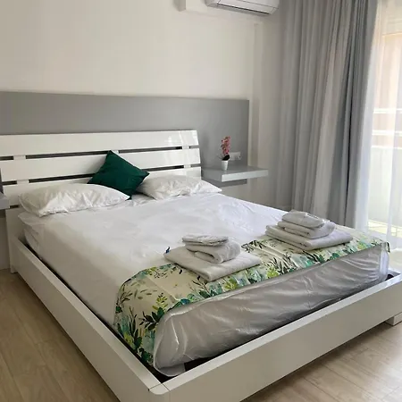 Finikoudes Апартаменты *