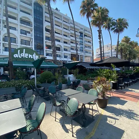 Apartment Finikoudes Larnaca